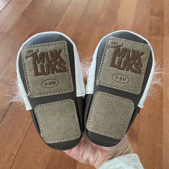 MukLuks Infant Bootie Slipper Size 0-6 months - Picture 2 of 3